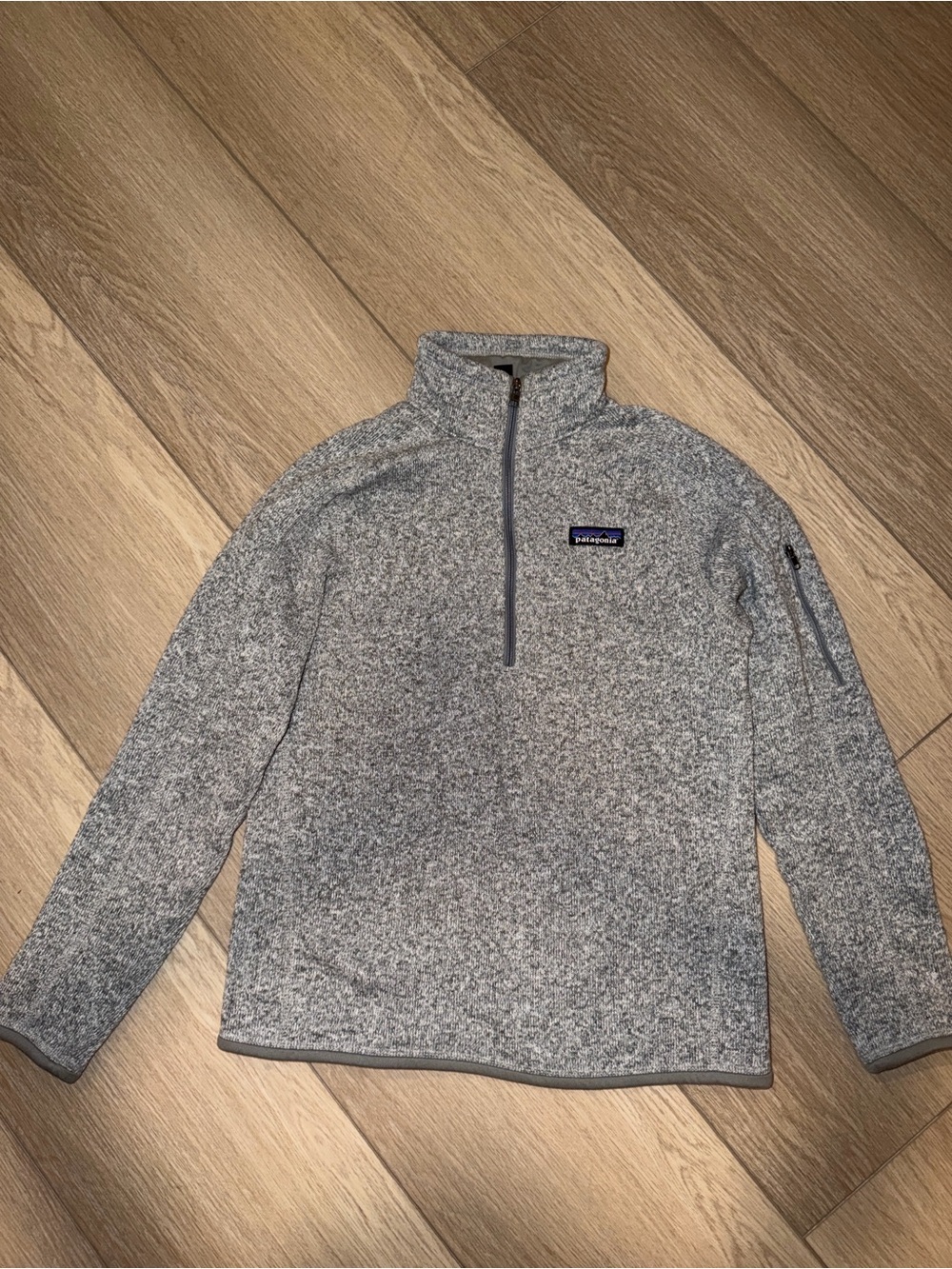 Patagonia Women’s Light Gray Heather Quarter-Zip Pullover